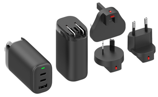 Carregador de parede GaN de 3 portas de conversão personalizada de 66 W 2 x adaptador de carregamento rápido USB-C, 1 x adaptador de tomada de viagem GaN de carga rápida 3.0 65 W USB-A com plugues do Reino Unido, UE, AU, EUA